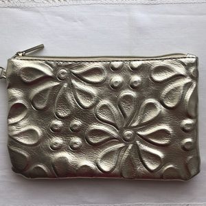 Francesca’s | Gold Floral Clutch with Charging